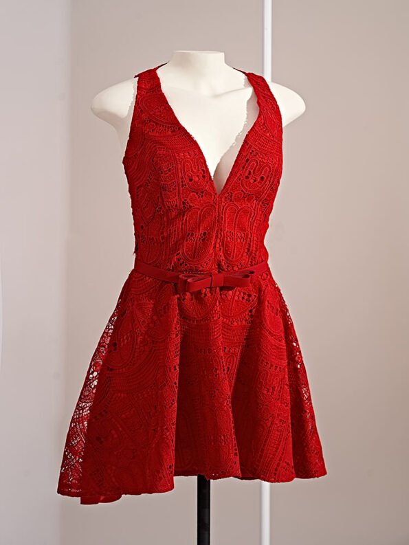 Vestido Anne Fernandes curto na cor vermelho